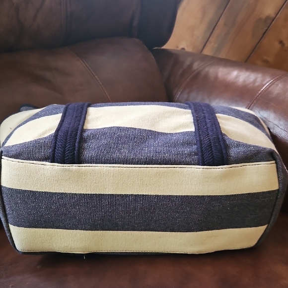 Patriotic Tommy Hilfiger Tote Bundle Includes NWT Nautica Wallet - Picture 10 of 16